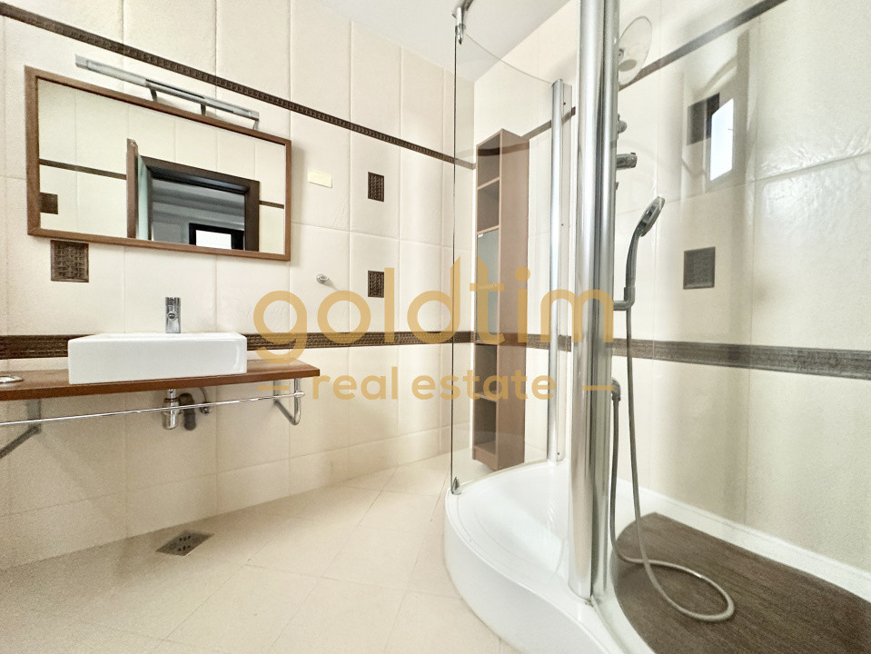 VILA CU IESIRE LA LAC/CURTE LIBERA 1100/GARAJ/PONTON/SNAGOV/GHERMANESTI