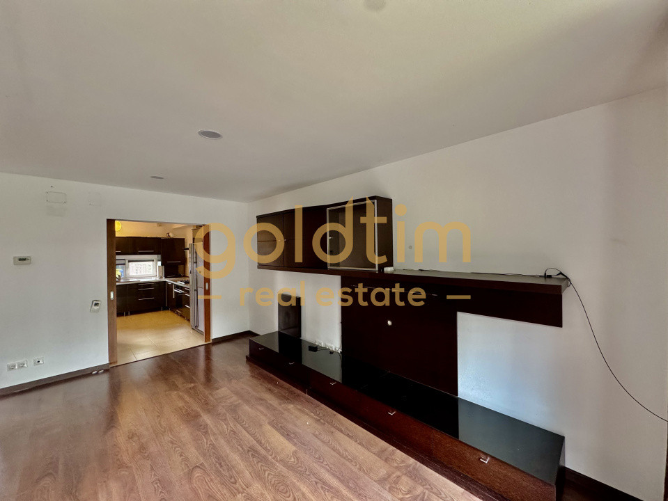 VILA COLT/ 2 LOCURI PARCARE/ ANSAMBLU SECURIZAT