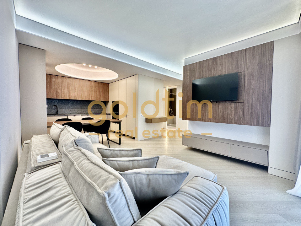 PIPERA/CORTINA NORTH/SPATII GENEROASE/SUPERB 