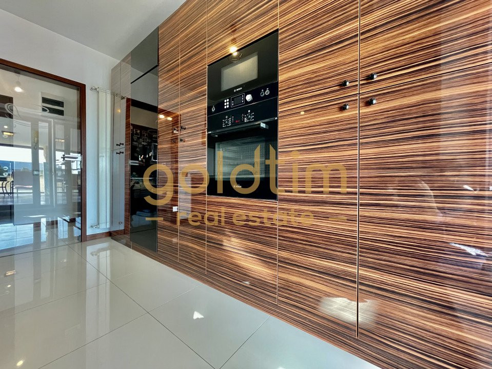 COMISION 0/SUPERB/ PENTHOUSE TERASA 130 MP/ MOBILAT SI UTILAT