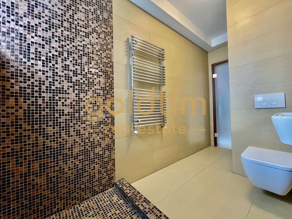 COMISION 0/SUPERB/ PENTHOUSE TERASA 130 MP/ MOBILAT SI UTILAT