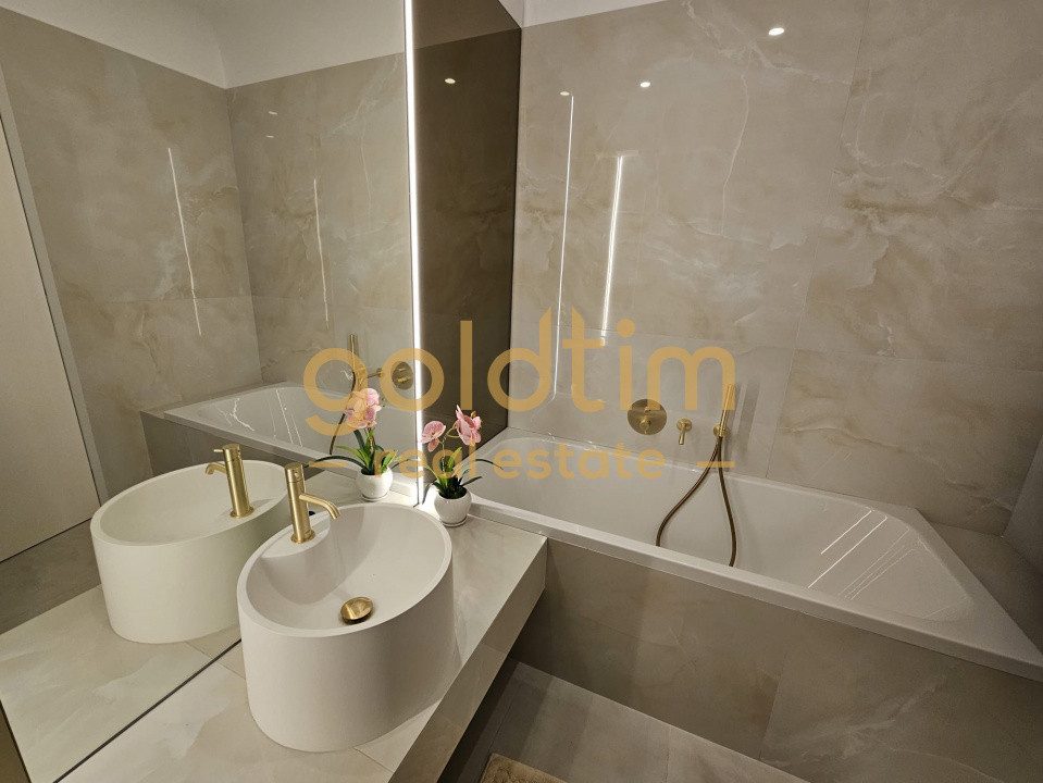 CORTINA NORTH/DISPONIBIL IMEDIAT/SUPERB/SPATII GENEROASE/BUCATARIE INCHISA