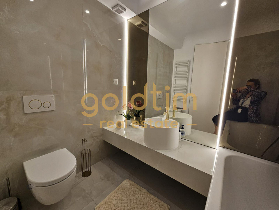 CORTINA NORTH/DISPONIBIL IMEDIAT/SUPERB/SPATII GENEROASE/BUCATARIE INCHISA