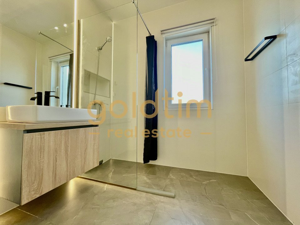 PET FRIENDLY/NOU/VILA SUPERBA/ 2 PARCARI/CURTE  GENEROASA/ SCOALA AMERiCANA