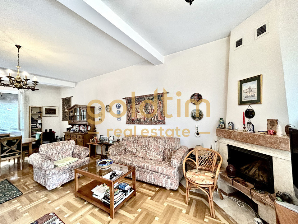 VILA 5 CAMERE CU PISCINA/TEREN 2650MP/CASA PERSONAL/GARAJ/SNAGOV-CIOFLICENI/