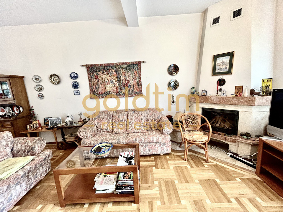 VILA 5 CAMERE CU PISCINA/TEREN 2650MP/CASA PERSONAL/GARAJ/SNAGOV-CIOFLICENI/