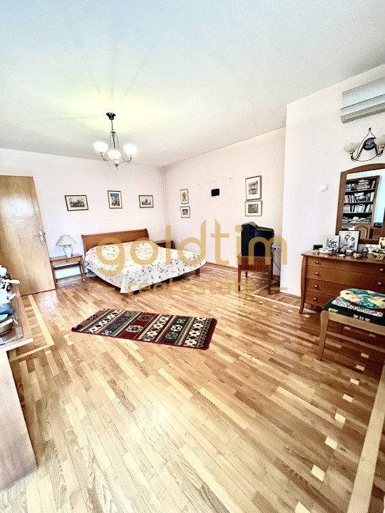 VILA 5 CAMERE CU PISCINA/TEREN 2650MP/CASA PERSONAL/GARAJ/SNAGOV-CIOFLICENI/