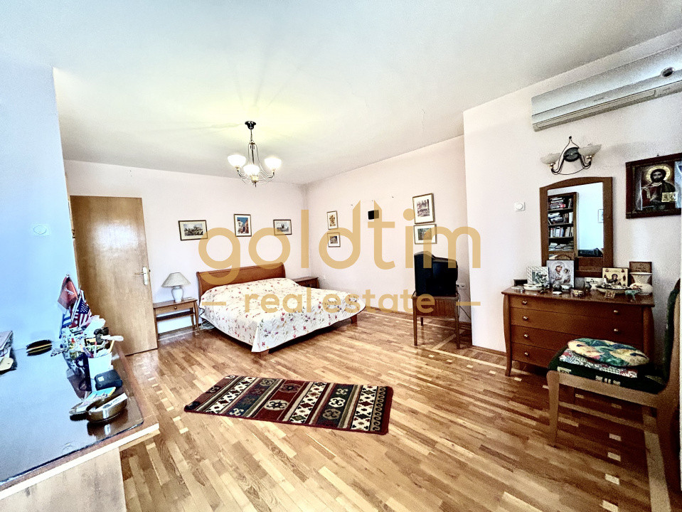 VILA 5 CAMERE CU PISCINA/TEREN 2650MP/CASA PERSONAL/GARAJ/SNAGOV-CIOFLICENI/