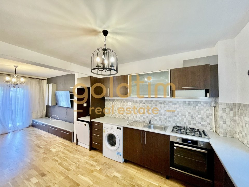 AZUR/ VILA 4 CAMERE TRANSFORMATA dIn 5/ SPATII GENEROASE