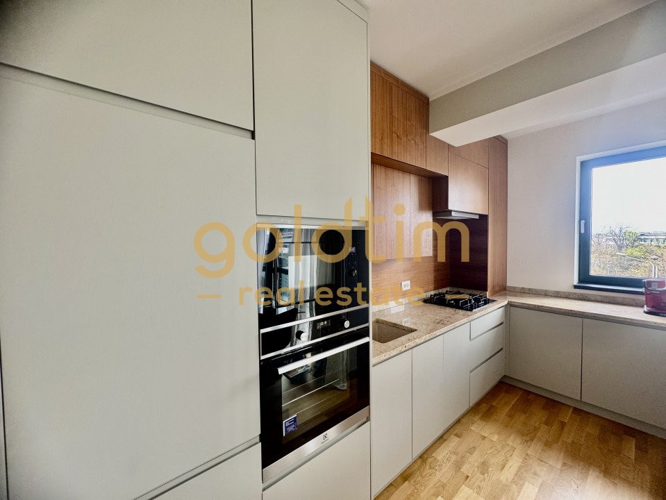 SPATII GENEROASE/PARCARE/SPATII DE DEPOZITARE/ATLAS