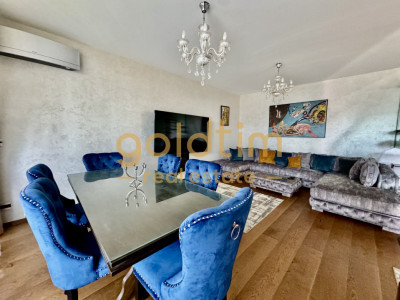 VILA DE COLT/ MOBILATA SI UTILATA/ PARCARI