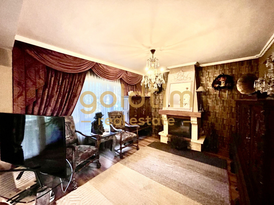 SUPERB/GRADINA/VEGETATIE MATURA/VILA INDIVIDUALA/PISCINA EXTERIOARA