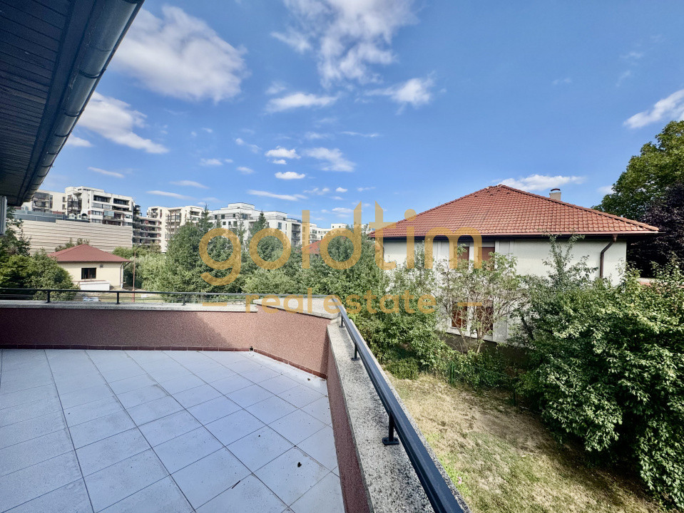 VILA INDIVIDUALA/TEREN LIBER 710 MP/ GARAJ/ ANSAMBLU SECURIZAT