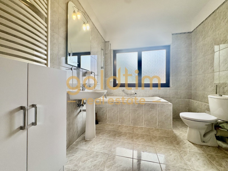 VILA INDIVIDUALA/TEREN LIBER 710 MP/ GARAJ/ ANSAMBLU SECURIZAT