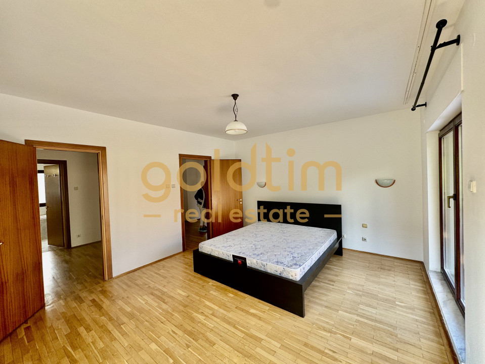 VILA INDIVIDUALA/TEREN LIBER 710 MP/ GARAJ/ ANSAMBLU SECURIZAT