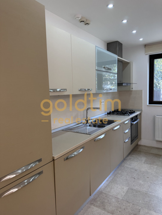 VILA CU PISCINA/CURTE/COMPLEX SECURIZAT/OXFORD GARDENS/PIPERA