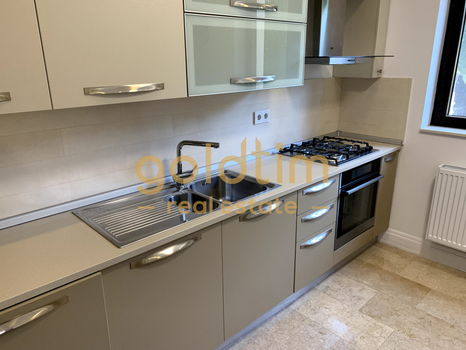 VILA CU PISCINA/CURTE/COMPLEX SECURIZAT/OXFORD GARDENS/PIPERA