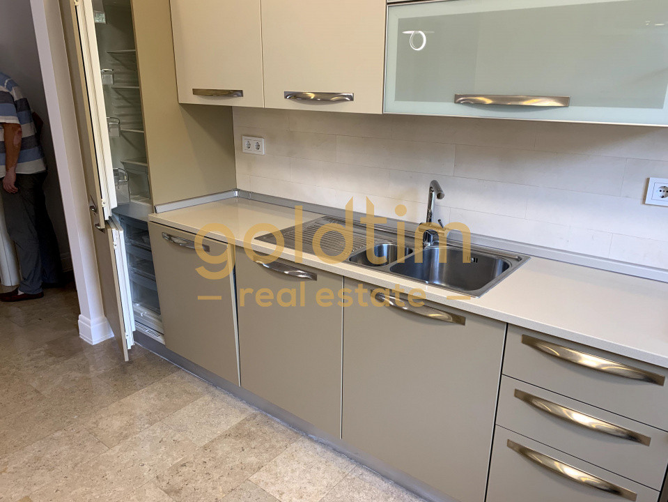 VILA CU PISCINA/CURTE/COMPLEX SECURIZAT/OXFORD GARDENS/PIPERA