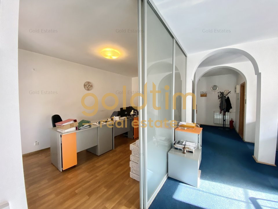 VILA SUPERBA 7 CAMERE, 330MP, D+P+2+M, PTA. DOMENII-STRADAL,2004/BIROURI-CLINICA