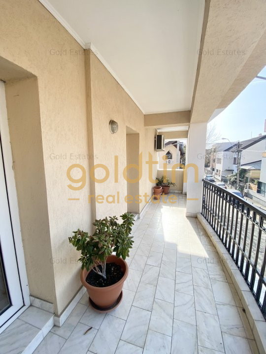 VILA SUPERBA 7 CAMERE, 330MP, D+P+2+M, PTA. DOMENII-STRADAL,2004/BIROURI-CLINICA