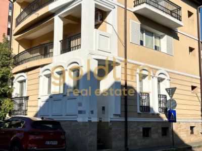 VILA SUPERBA 7 CAMERE, 330MP, D+P+2+M, PTA. DOMENII-STRADAL,2004/BIROURI-CLINICA