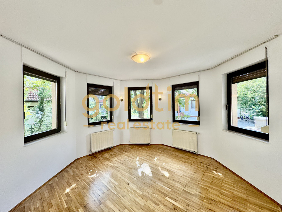 PET FRIENDLY/VILA INDIVIDUALA/TEREN LIBER 710 MP/ GARAJ/ ANSAMBLU SECURIZAT