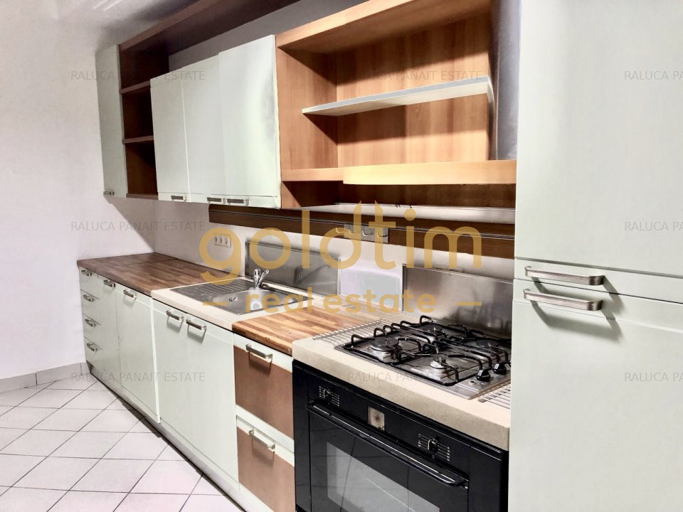 VILA INDIVIDUALA/ CURTE 400 MP