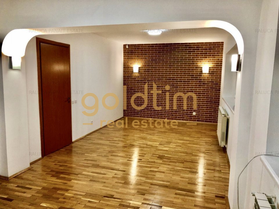 VILA INDIVIDUALA/ CURTE 400 MP