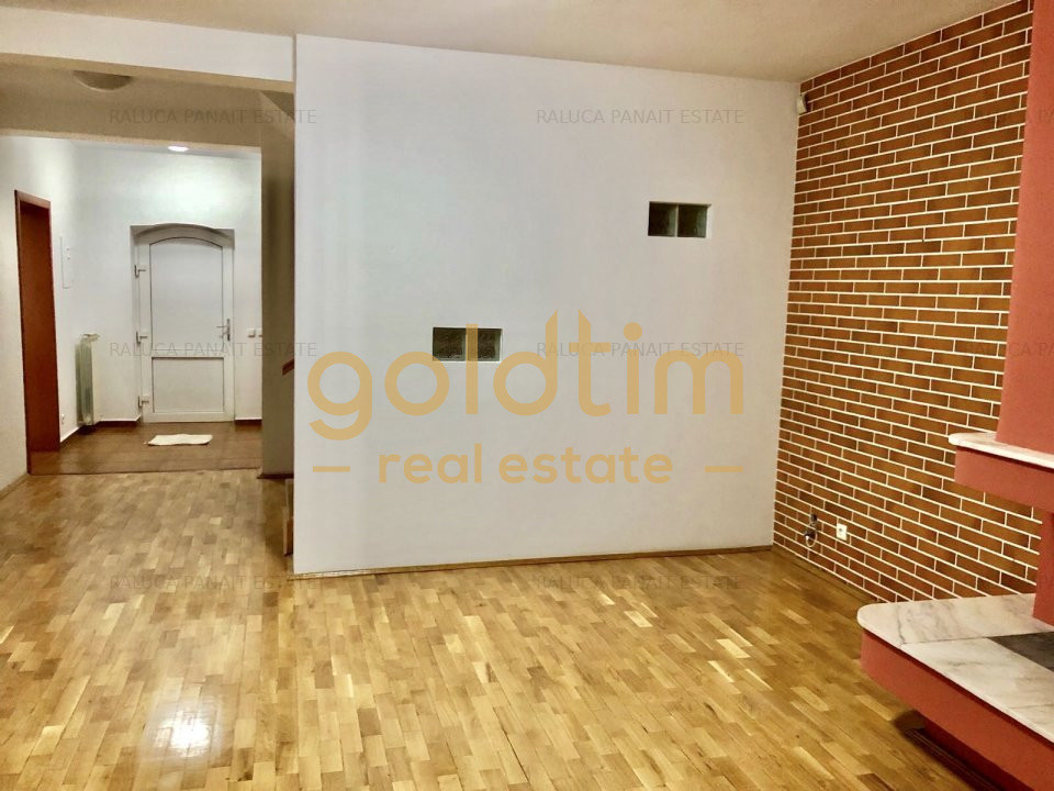 VILA INDIVIDUALA/ CURTE 400 MP