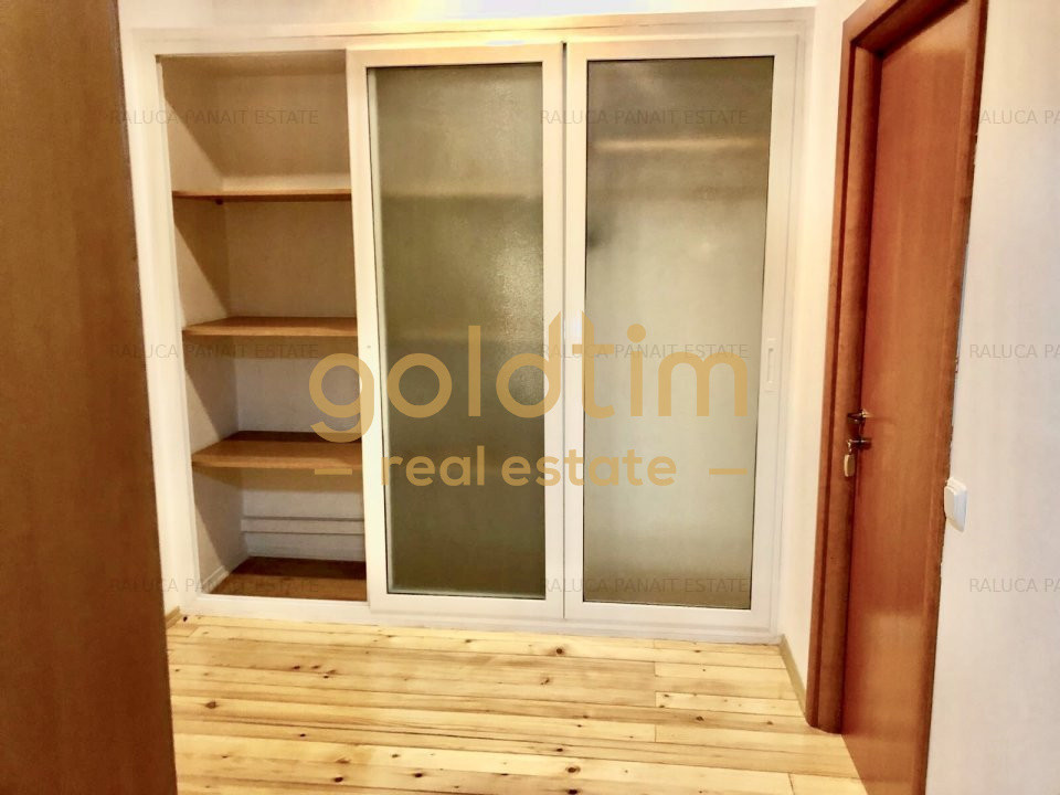 VILA INDIVIDUALA/ CURTE 400 MP