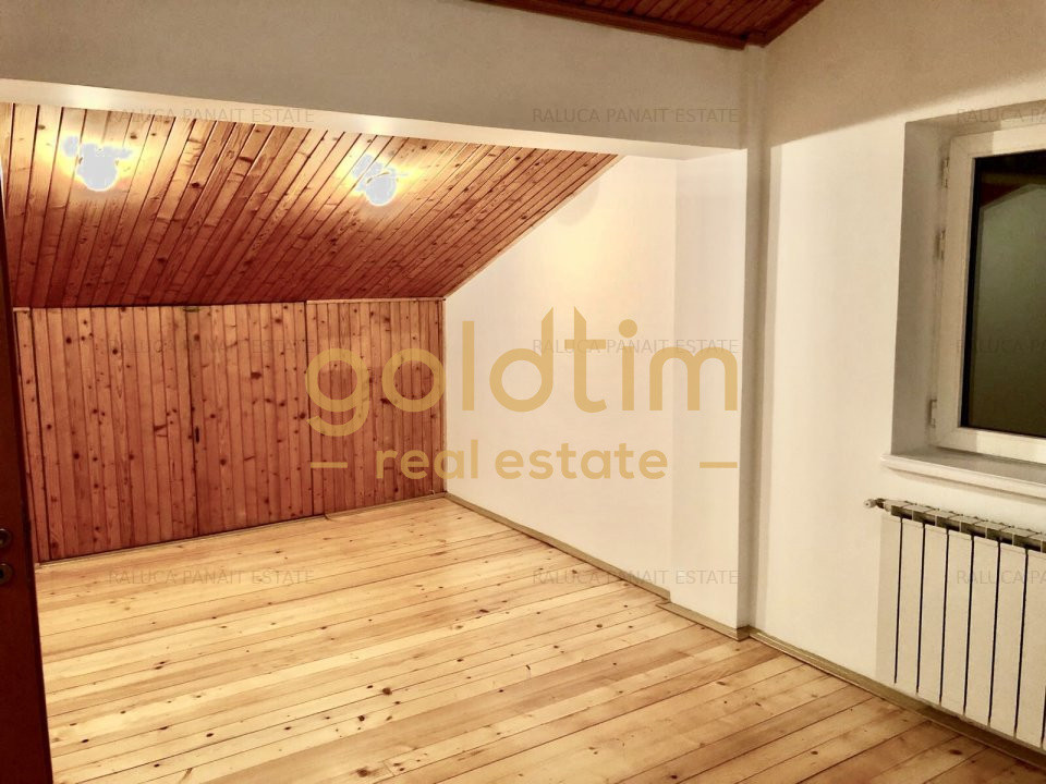 VILA INDIVIDUALA/ CURTE 400 MP