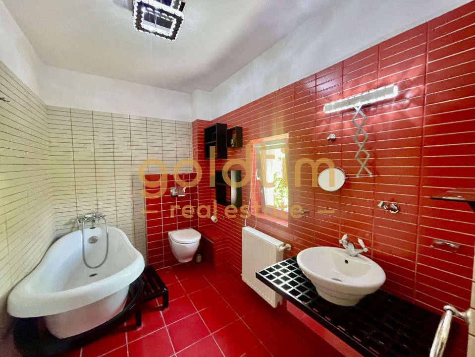 AZUR/ VILA 4 CAMERE TRANSFORMATA dIn 5/ SPATII GENEROASE