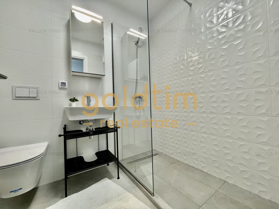 NOU/ SUPERB/ 5 CAMERE/ 2 LOCURI DE PARCARE