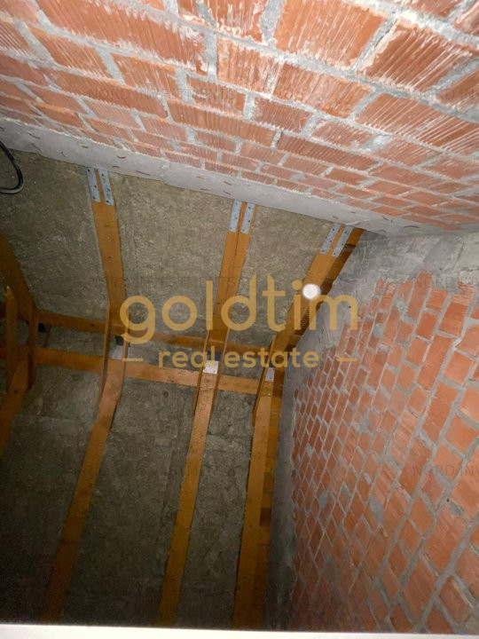 VILA 8 CAMERE/ MOGOSOAIA/ NOU/ SUPERB/ ZONA LINISTITA