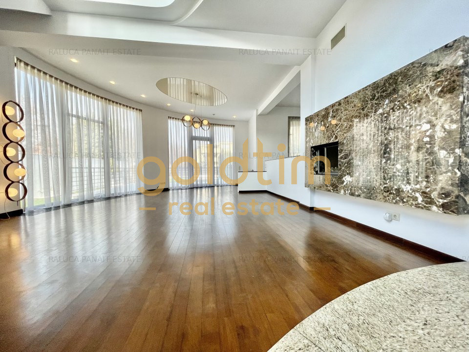 2 CASE INDIVIDUALE/SUPRAFETE GENEROASE/1800 MPTEREN/ PISCINA/ 