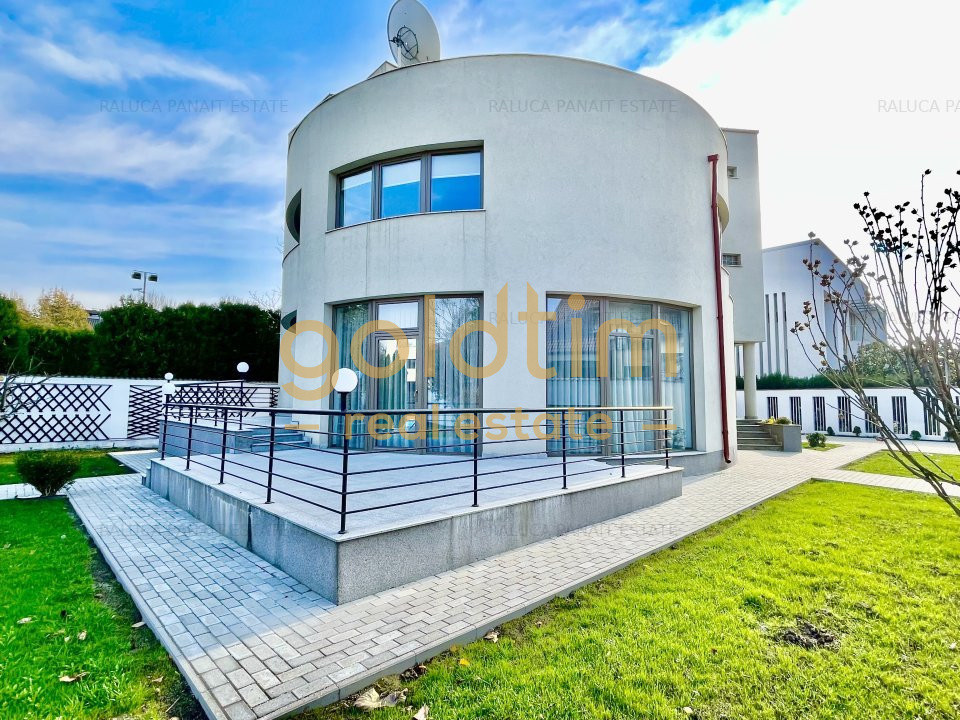 2 CASE INDIVIDUALE/SUPRAFETE GENEROASE/1800 MPTEREN/ PISCINA/ 