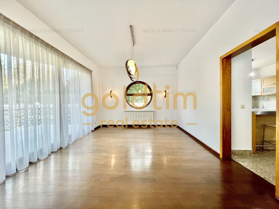 2 CASE INDIVIDUALE/SUPRAFETE GENEROASE/1800 MPTEREN/ PISCINA/ 