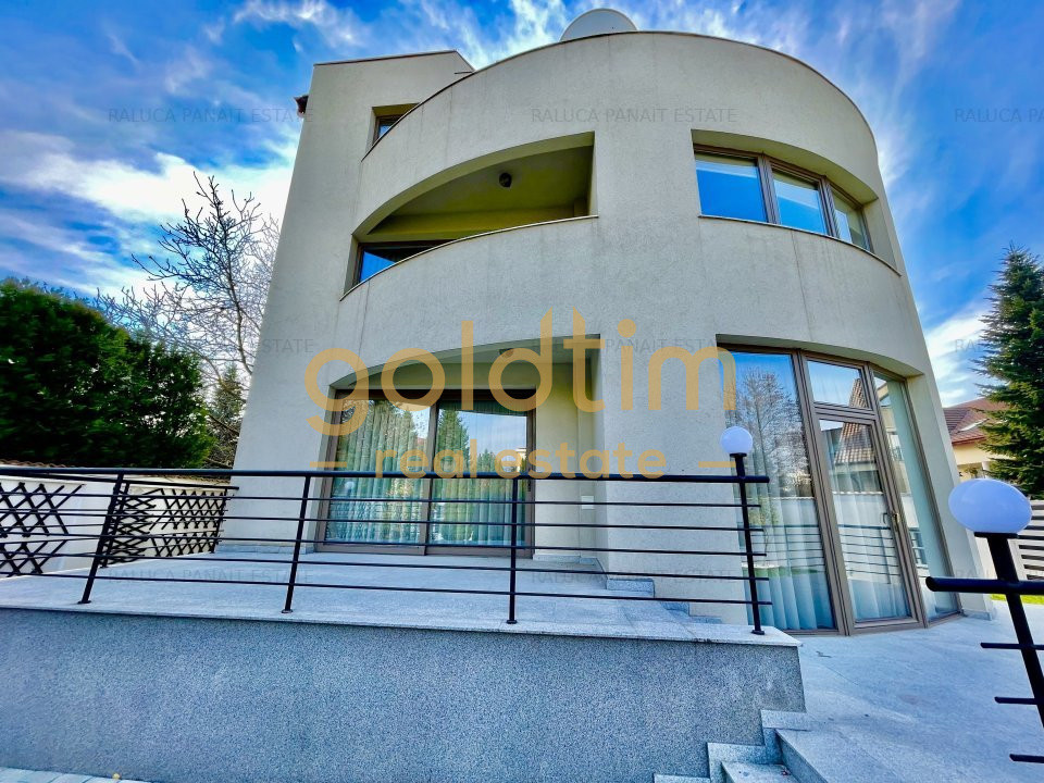 2 CASE INDIVIDUALE/SUPRAFETE GENEROASE/1800 MPTEREN/ PISCINA/ 