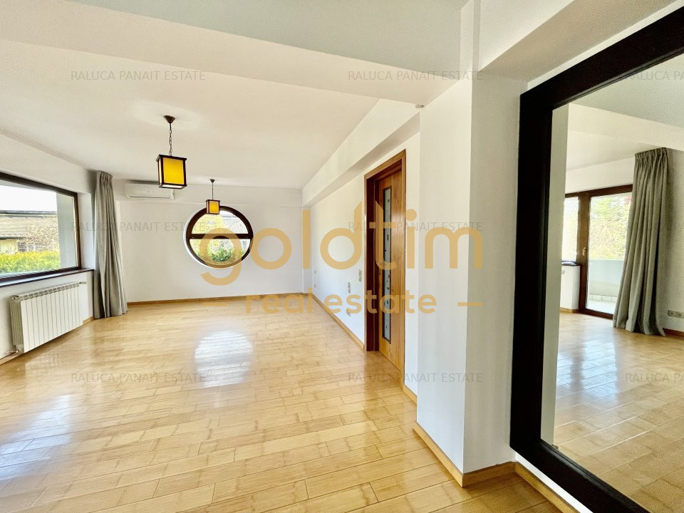 2 CASE INDIVIDUALE/SUPRAFETE GENEROASE/1800 MPTEREN/ PISCINA/ 