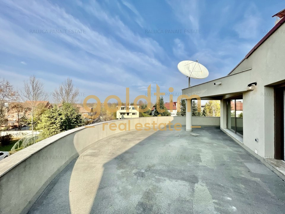 2 CASE INDIVIDUALE/SUPRAFETE GENEROASE/1800 MPTEREN/ PISCINA/ 