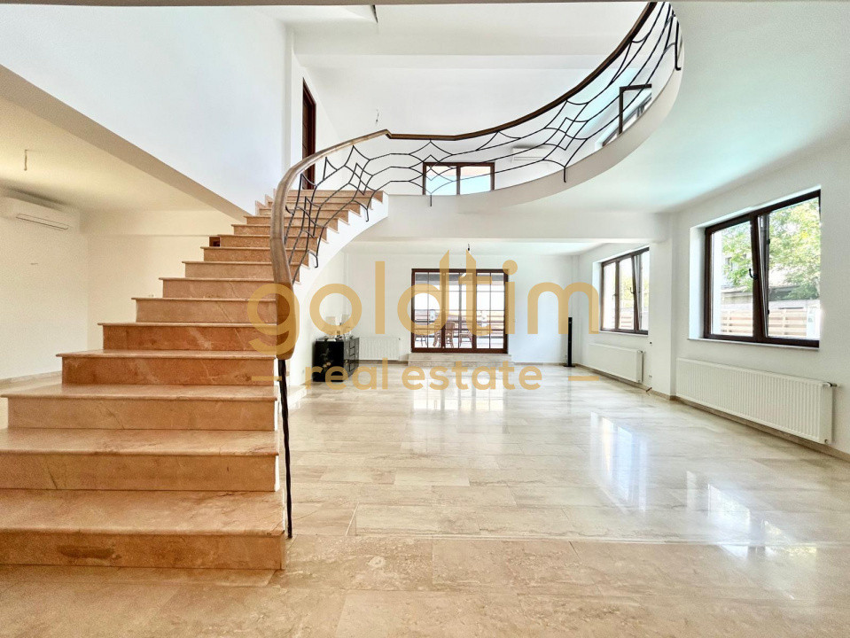 VILA INDIVIDUALA RENOVATA/PISCINA INCALZITA/CURTE/SPATIOASA/GARAJ/IANCU NICOLAE