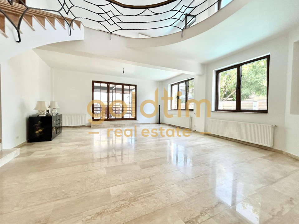 VILA INDIVIDUALA RENOVATA/PISCINA INCALZITA/CURTE/SPATIOASA/GARAJ/IANCU NICOLAE