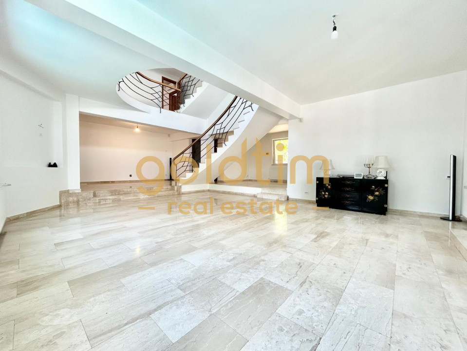 VILA INDIVIDUALA RENOVATA/PISCINA INCALZITA/CURTE/SPATIOASA/GARAJ/IANCU NICOLAE