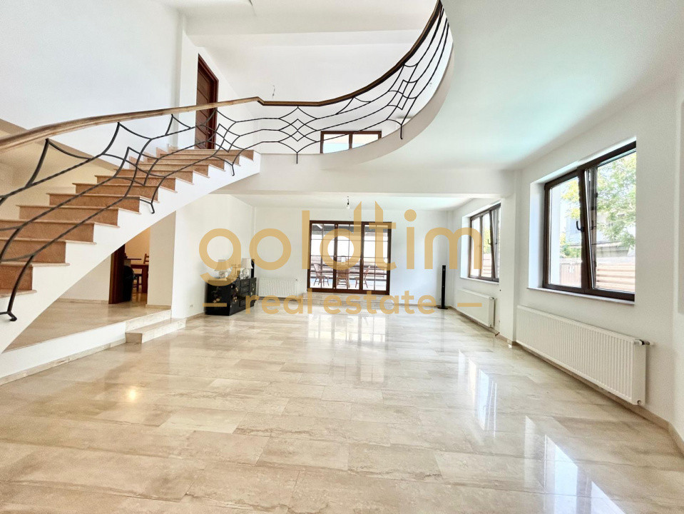 VILA INDIVIDUALA RENOVATA/PISCINA INCALZITA/CURTE/SPATIOASA/GARAJ/IANCU NICOLAE