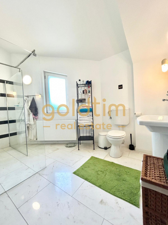 VILA INDIVIDUALA RENOVATA/PISCINA INCALZITA/CURTE/SPATIOASA/GARAJ/IANCU NICOLAE