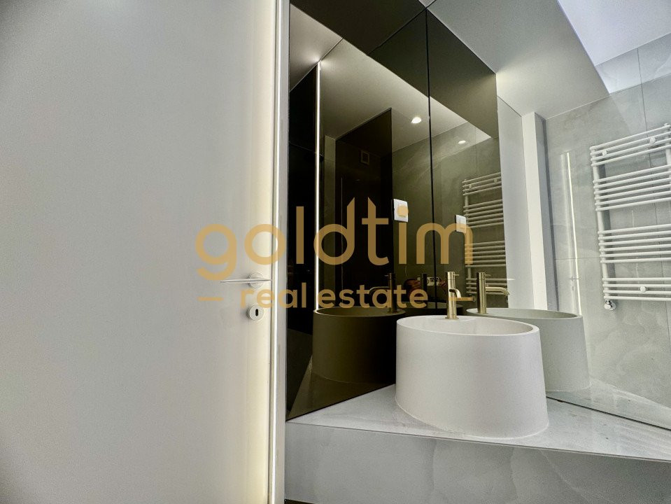 SUPERB/ CORTINA NORH/DEPOZITARE/ 2 LOCURI DE PARCARE SUBTERANE/VEDERE LIBERA