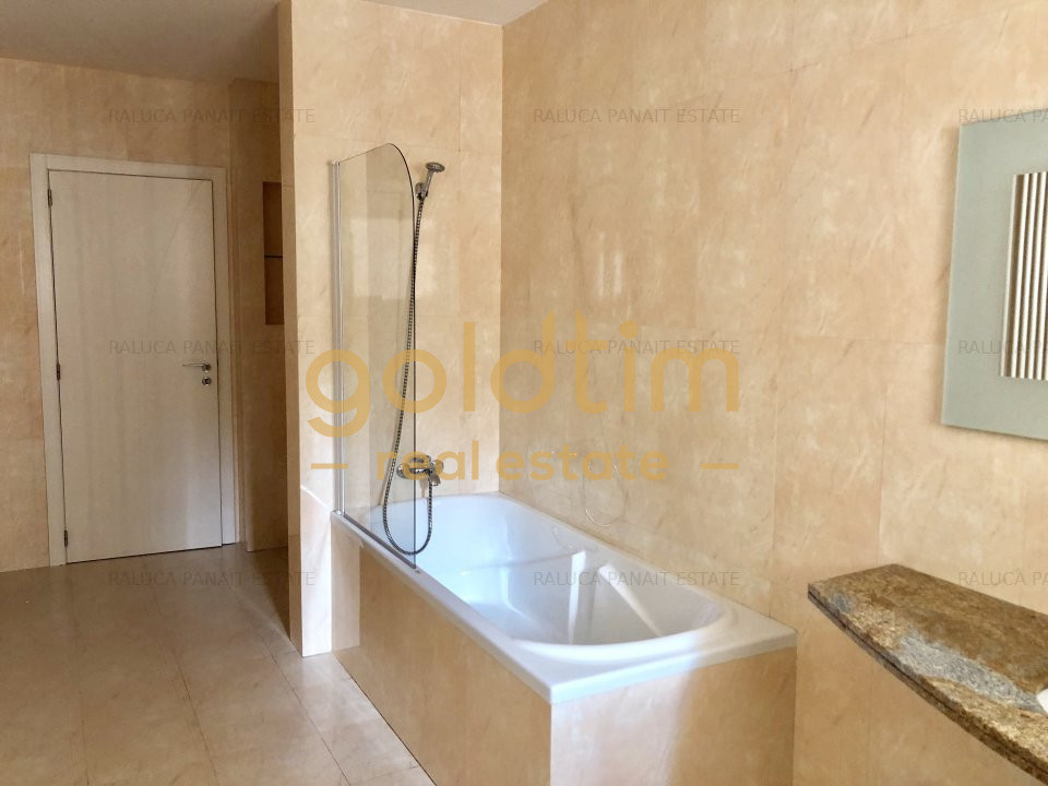 SUPERB CU GRADINA PRIVATA SI LOC DE PARCARE-COMISION 0