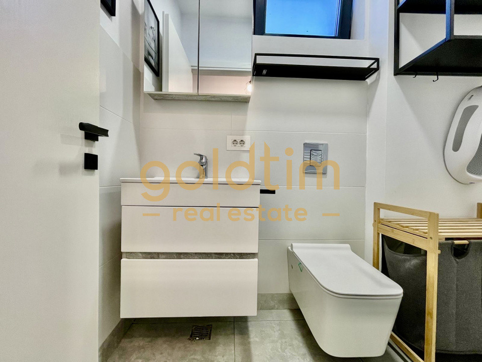 SUPERB/ ACCES PARC/ PARCARE/ BOXA