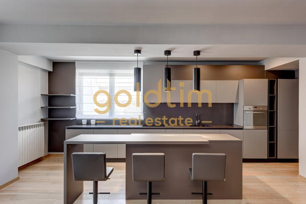 PENTHOUSE/ROVERE/ANSAMBLU CU PISCINA/SPATII DEPOZITARE/TERASE GENEROASE