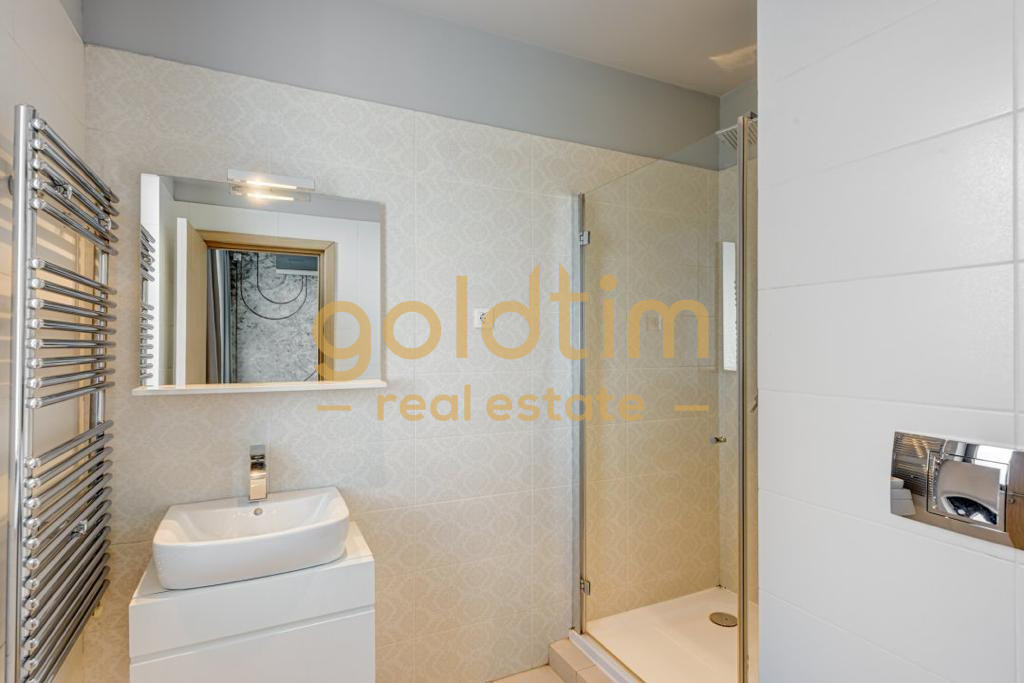 PENTHOUSE/ROVERE/ANSAMBLU CU PISCINA/SPATII DEPOZITARE/TERASE GENEROASE